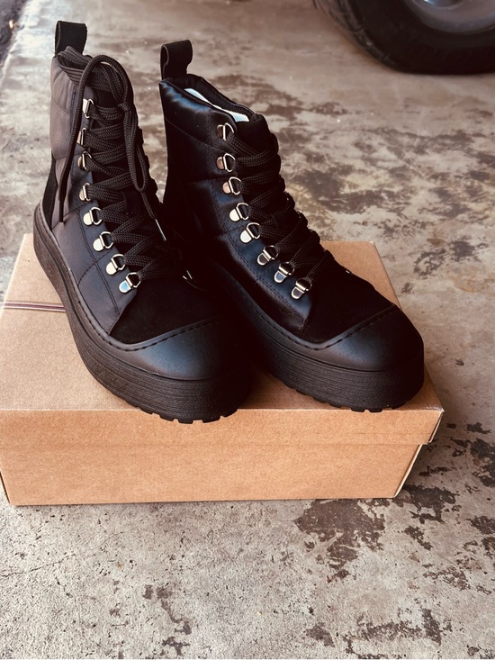 Mauve Shoes - Mauve Black Platform Lace-Up Hiker Boots